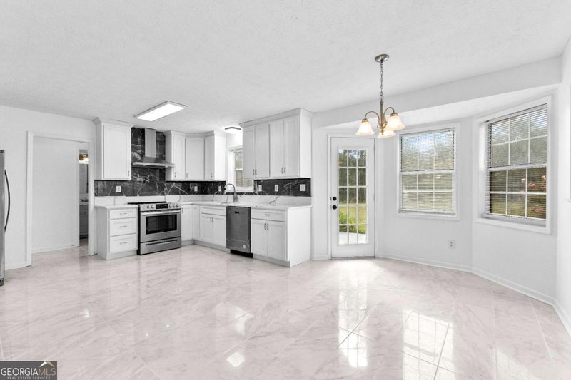 Photo 18 of 103 Sherbrooke Way