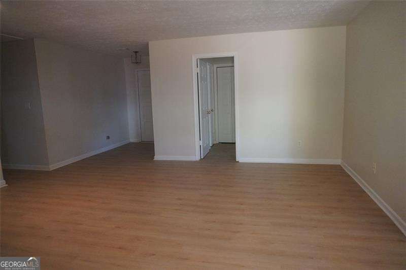 Photo 10 of 1558 THORNWOOD Court