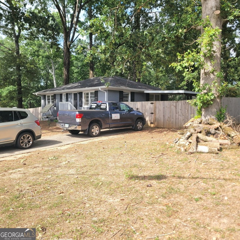 Photo 2 of 7986 Scarlett Drive