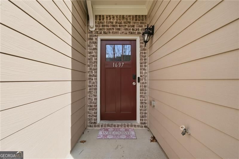 Photo 3 of 1697 Paxton Lane SW