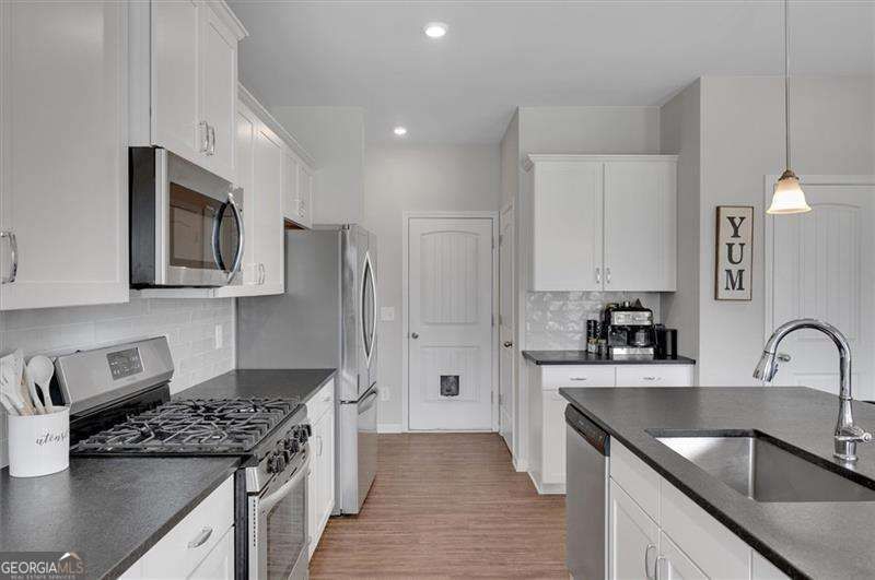 Photo 4 of 34 Rock Foot Way SE