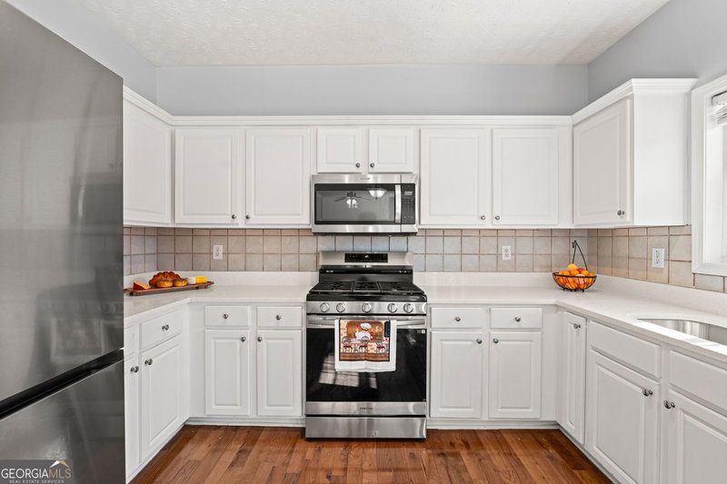 Photo 12 of 744 Winbrook Drive