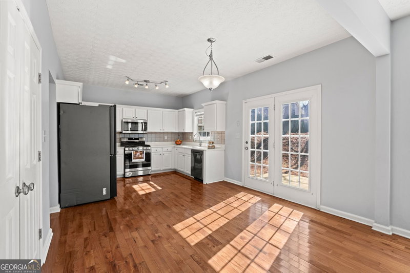Photo 13 of 744 Winbrook Drive