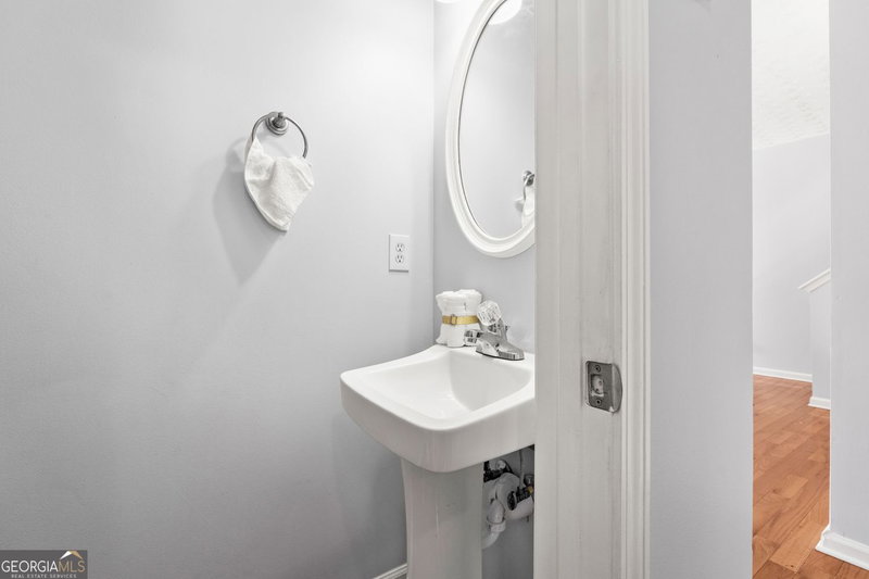 Photo 20 of 744 Winbrook Drive