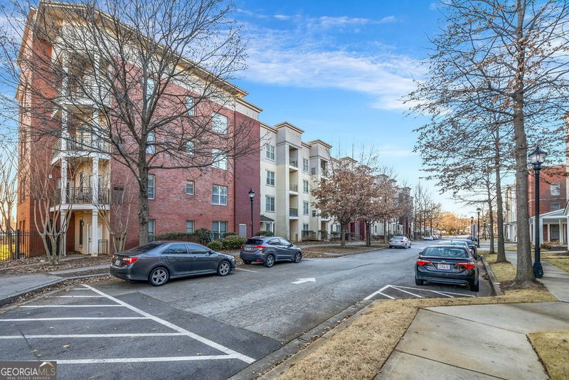 Photo 2 of 870 Mayson Turner Road NW #1246