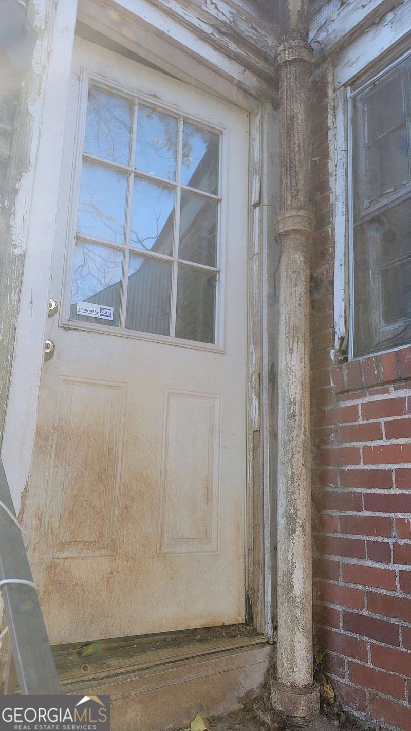 Photo 41 of 1070 Camilla Street SW
