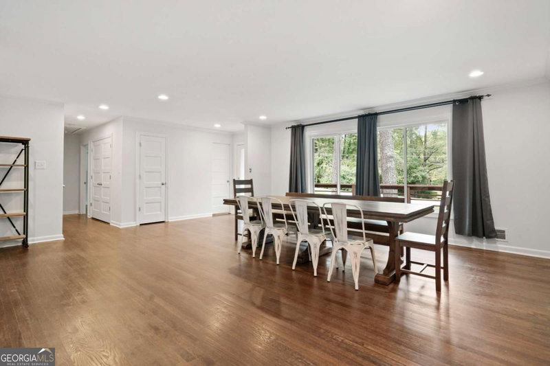 Photo 10 of 3363 Briarcliff Road NE