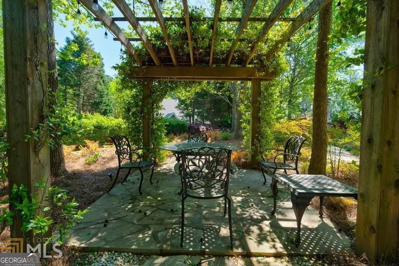 Photo 60 of 4037 Wieuca Road NE