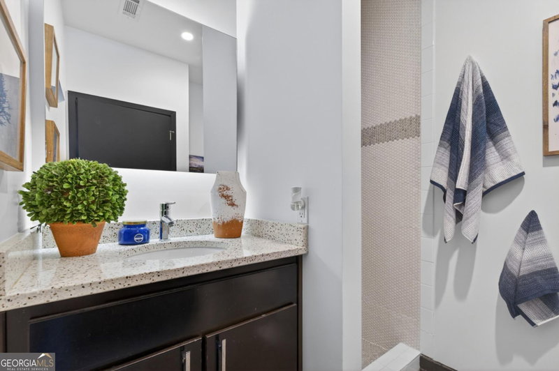 Photo 20 of 972 Dekalb Avenue NE #203