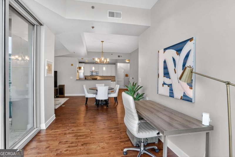 Photo 18 of 2795 Peachtree Road NE #1509