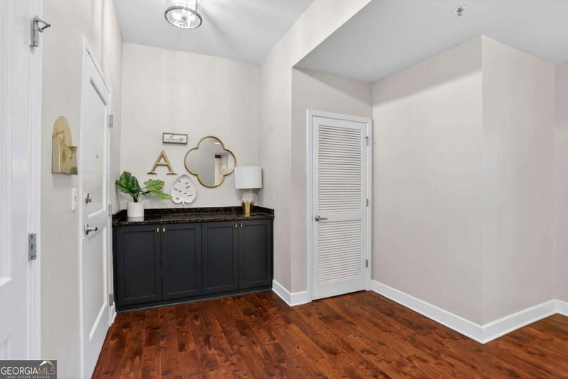 Photo 37 of 2795 Peachtree Road NE #1509
