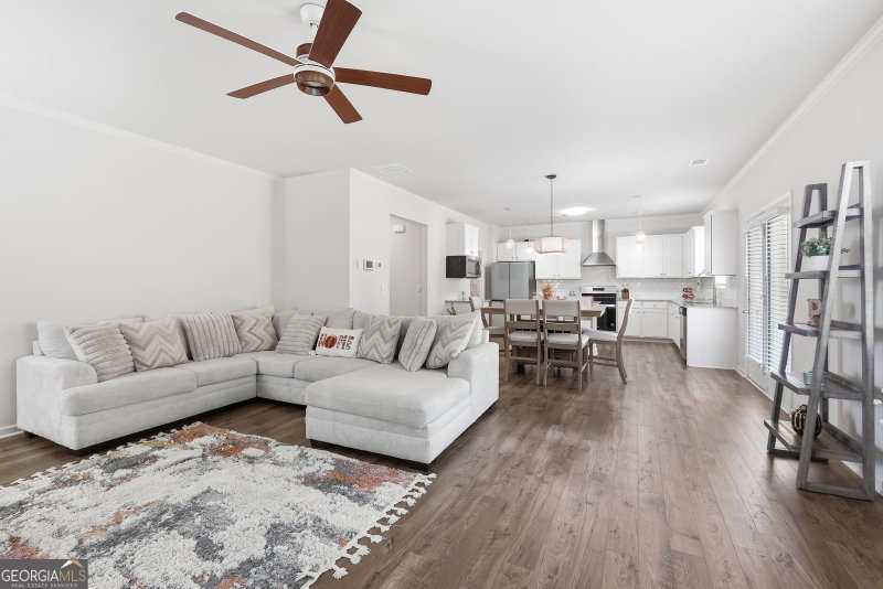 Photo 9 of 4910 Bramblett Grove Place