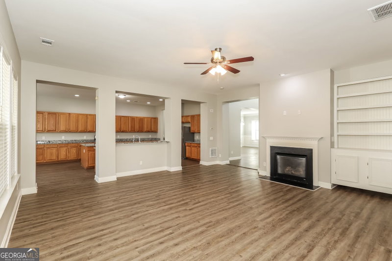 Photo 6 of 7461 Mistydawn Drive