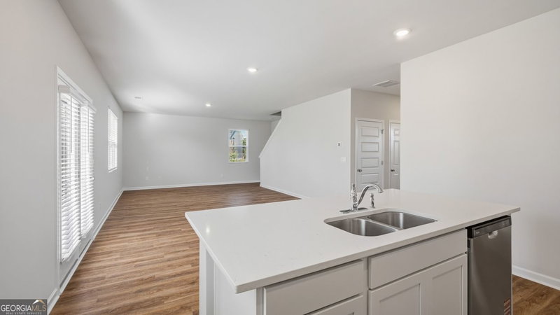 Photo 12 of 406 Teamon Pointe Drive