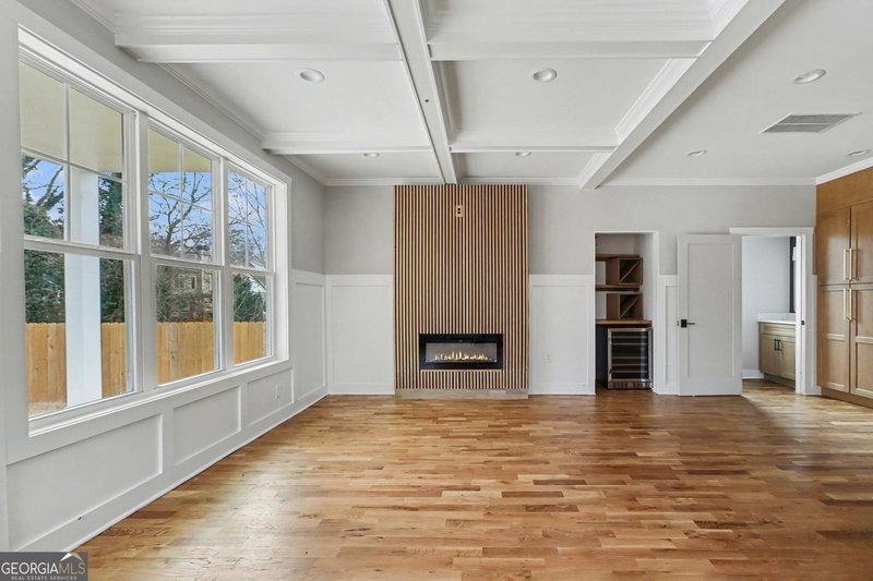 Photo 10 of 327 Ohm Avenue