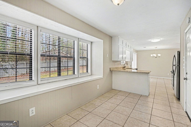 Photo 8 of 2221 Davis Oaks Court