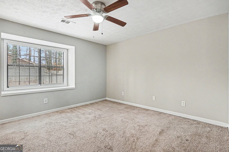 Photo 9 of 2221 Davis Oaks Court