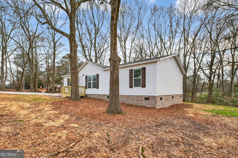 Photo 3 of 720 Woodland Circle