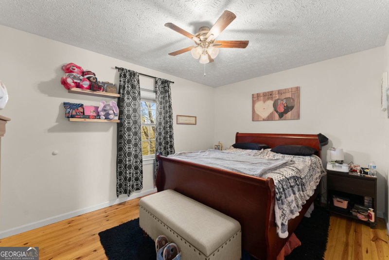 Photo 17 of 431 Clover Leaf Road