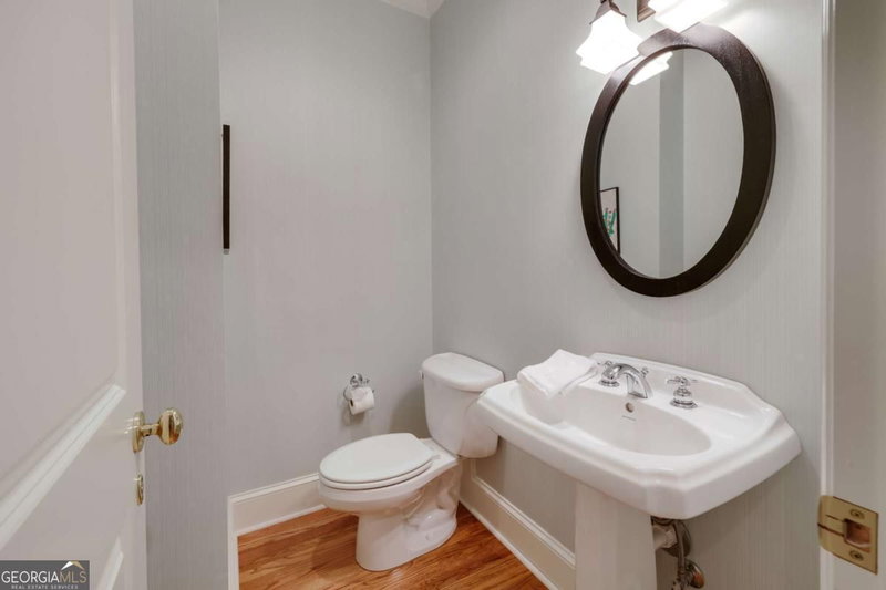 Photo 44 of 577 Cloverhurst Avenue