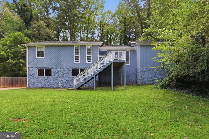 124 Creekview Drive