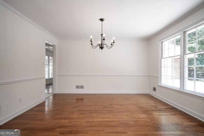 Photo 11 of 215 Lenox Road