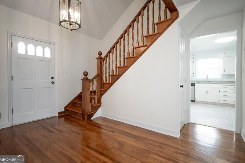 Photo 5 of 215 Lenox Road