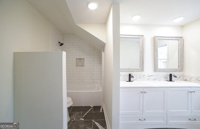 Photo 58 of 215 Lenox Road
