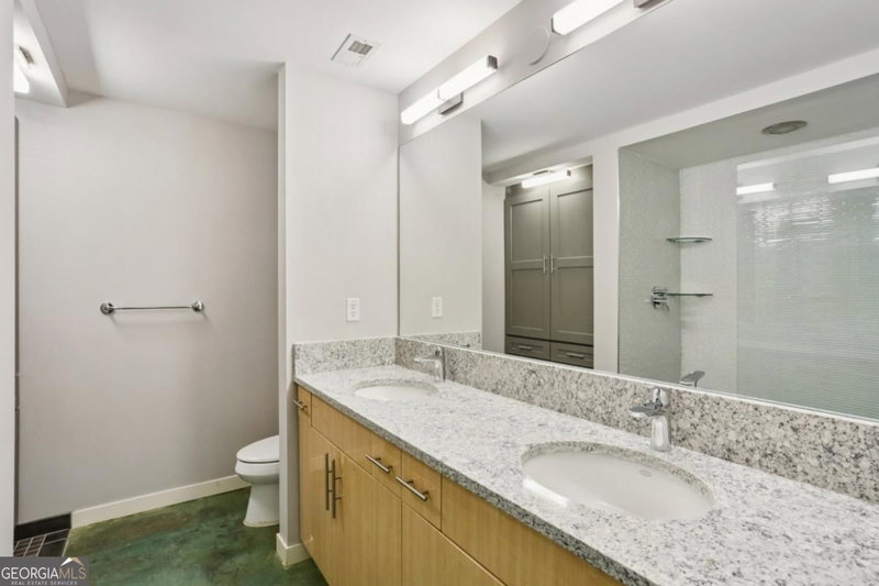 Photo 25 of 335 W Ponce De Leon Avenue #606