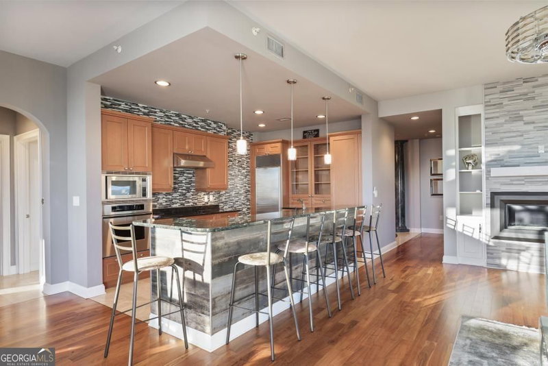 Photo 10 of 2828 Peachtree Road #2701