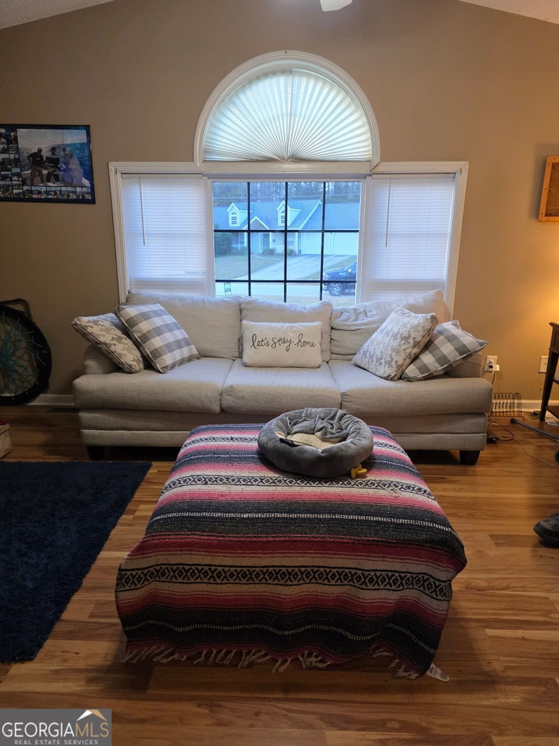 Photo 4 of 21 Headland Court