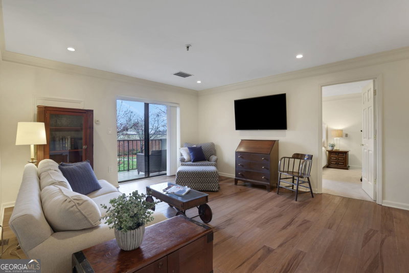 300 Johnson Ferry Road NE #B206