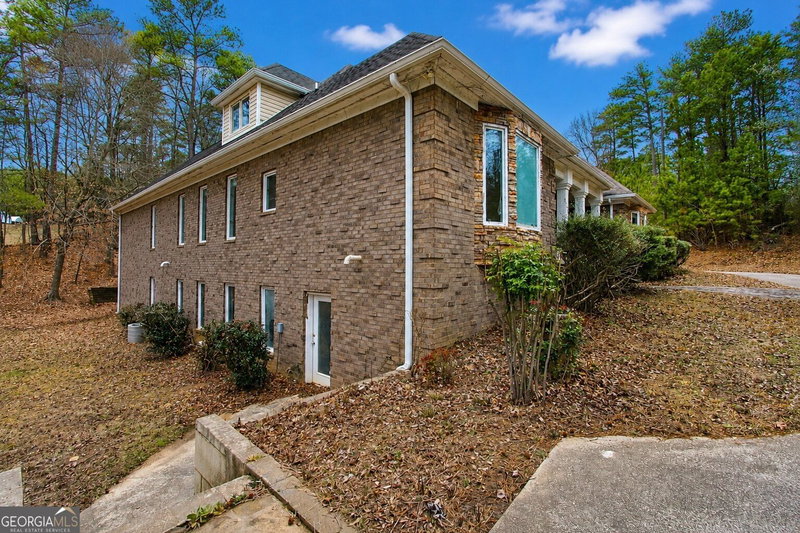 Photo 6 of 10060 Buice Road