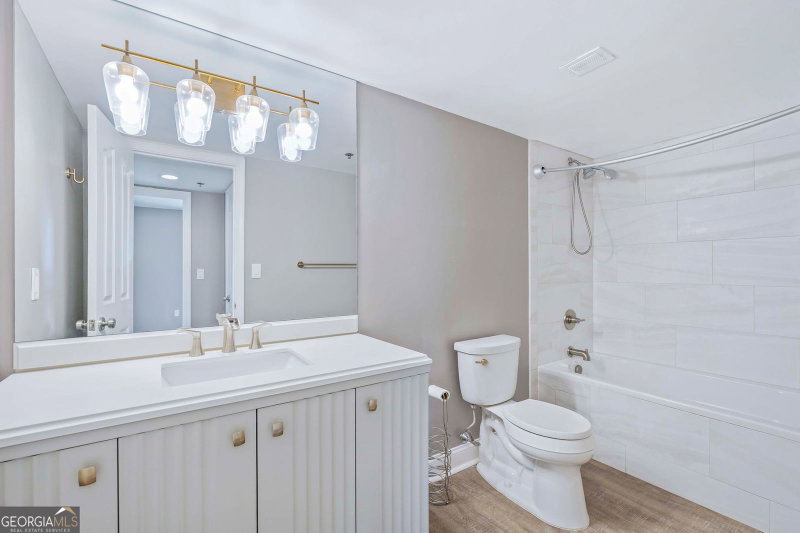 Photo 8 of 2870 Pharr Court South NW #2401