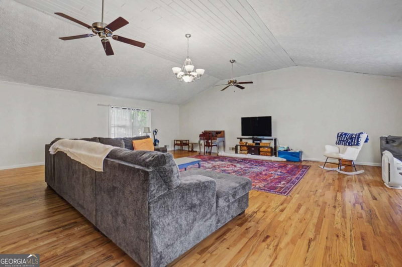 Photo 11 of 5075 Deen Road