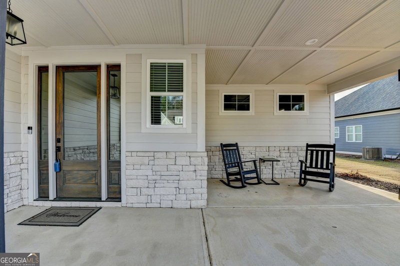 Photo 4 of 1331 Legend Drive