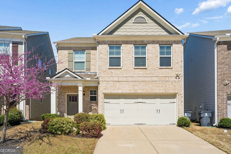 817 Regal Lane SW