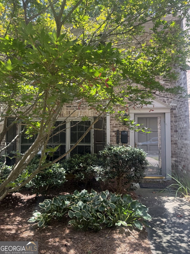 2436 NORTHLAKE Court NE