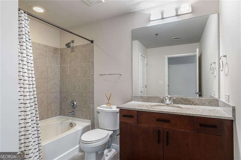 Photo 16 of 361 17th Street NW #2418