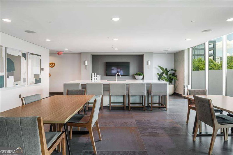 Photo 22 of 361 17th Street NW #2418