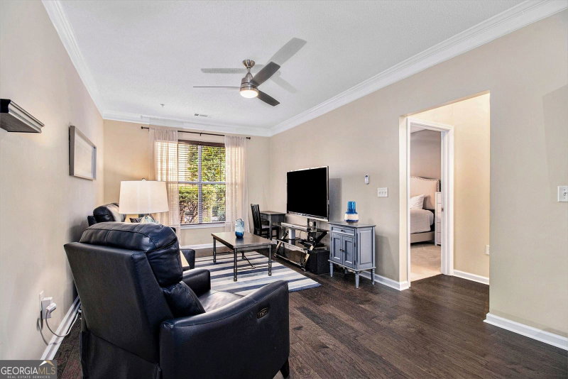 Photo 2 of 10 Perimeter Summit Boulevard NE #2112