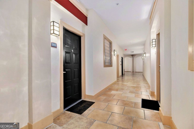 Photo 8 of 10 Perimeter Summit Boulevard NE #2112