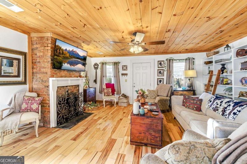 Photo 10 of 314 Holley Street