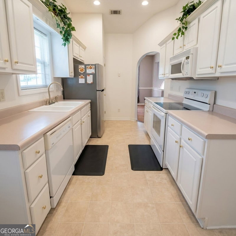 Photo 5 of 3110 Water Brook Drive SW