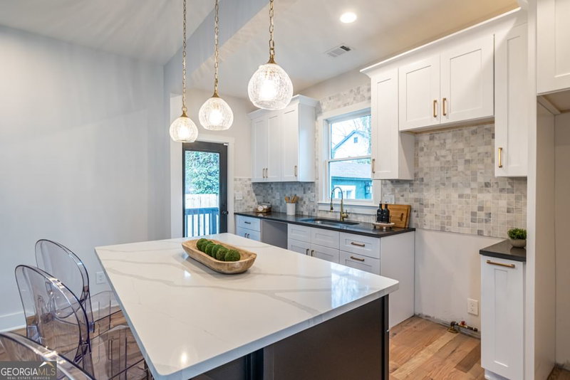 Photo 22 of 973 Parsons Street SW