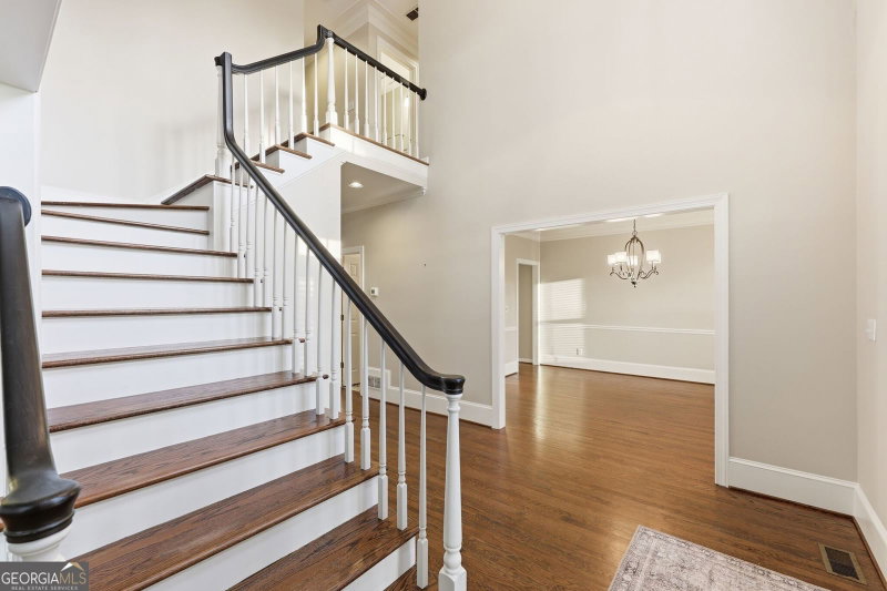 Photo 7 of 711 Chattahoochee Place