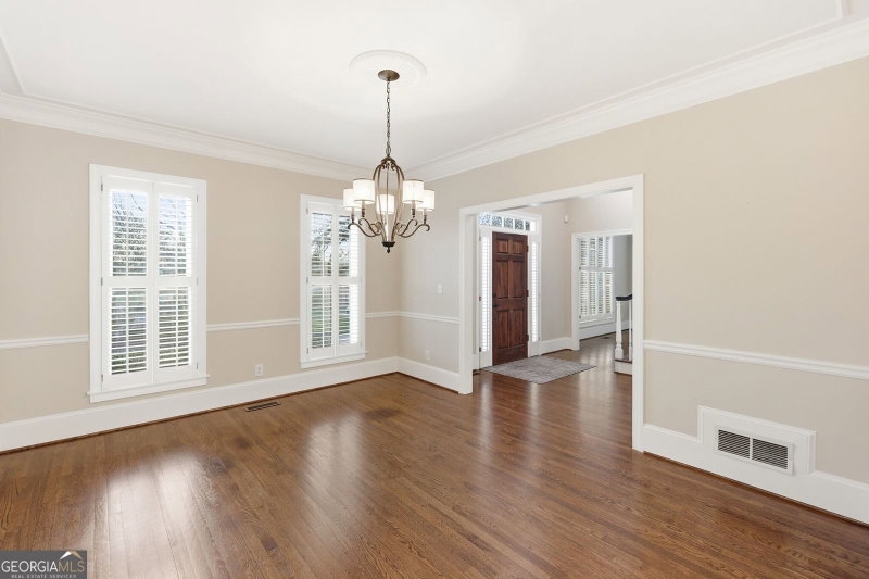 Photo 9 of 711 Chattahoochee Place