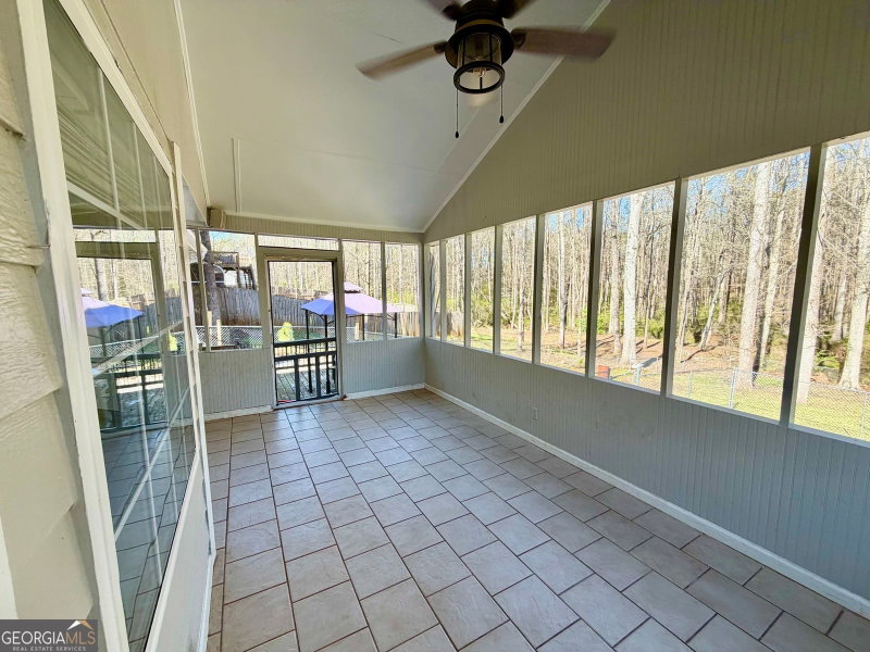 Photo 16 of 130 Lakefront Drive