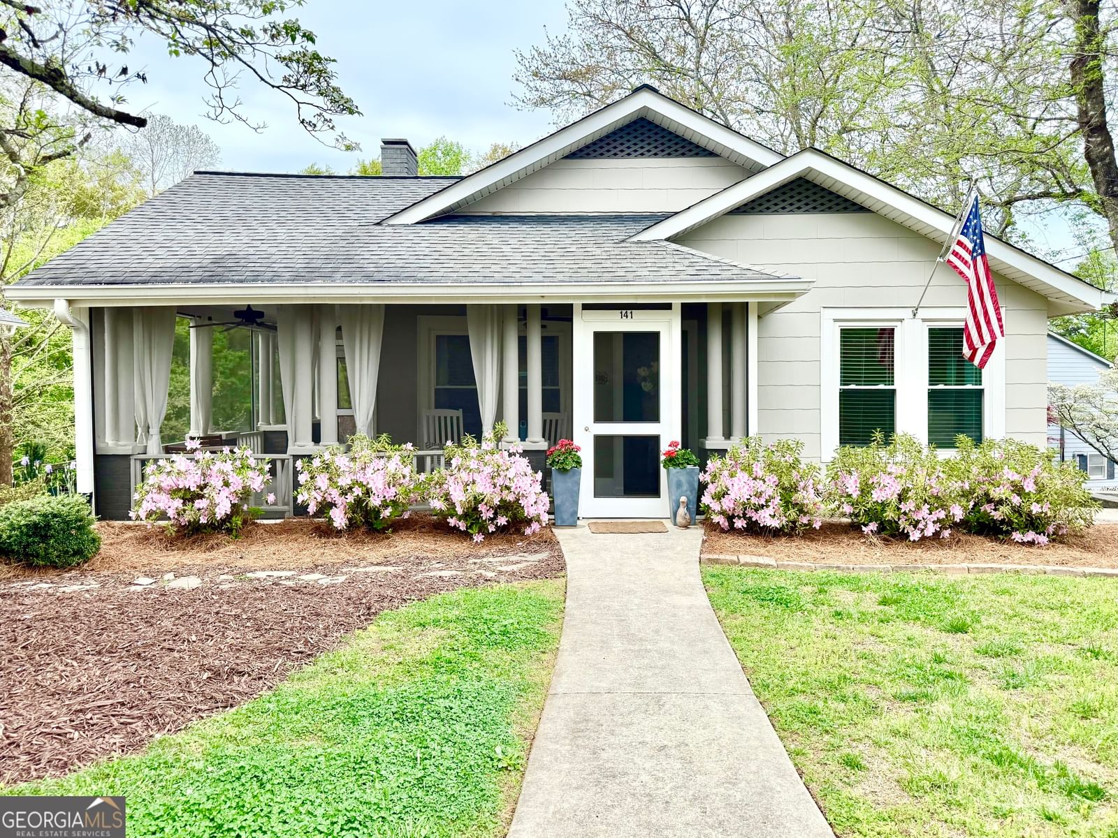 141 York Street, Clarkesville, GA 30523