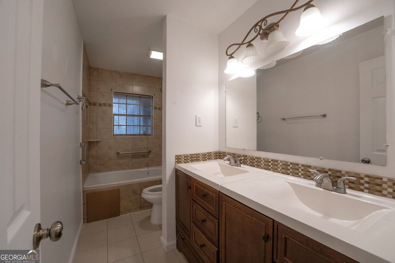 Photo 5 of 432 King Arthur Court